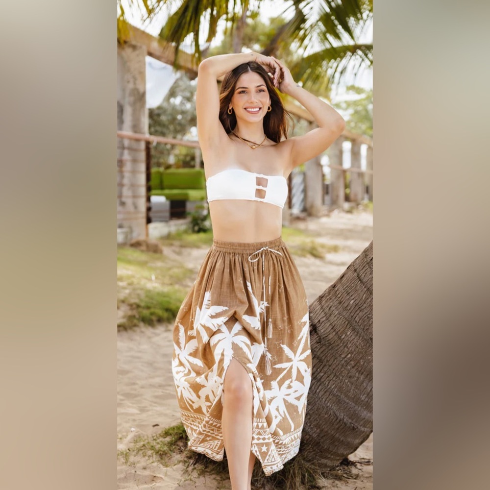 Jungle Tribe palm tree skirt size Medium